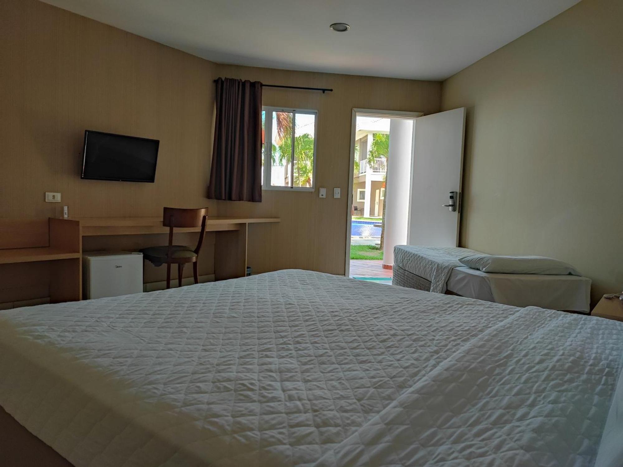 Hotel Coral Beach Tamandare Bagian luar foto